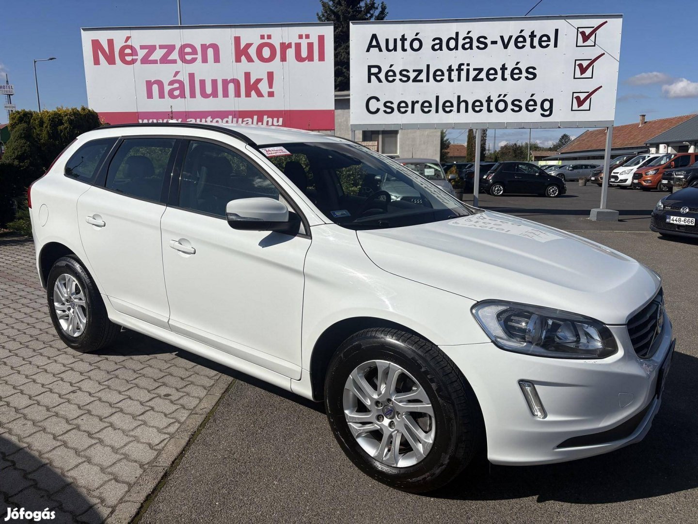 Volvo XC60 2.0 D [D3] Momentum Geartronic FWD M...